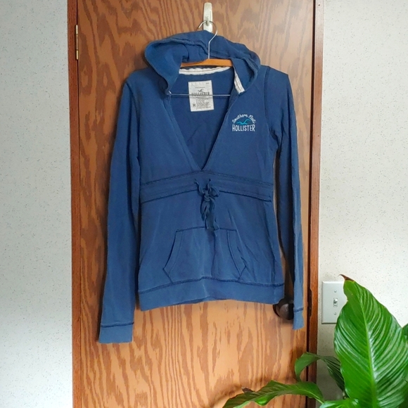 Hollister Tops - Hollister Pull-Over - M